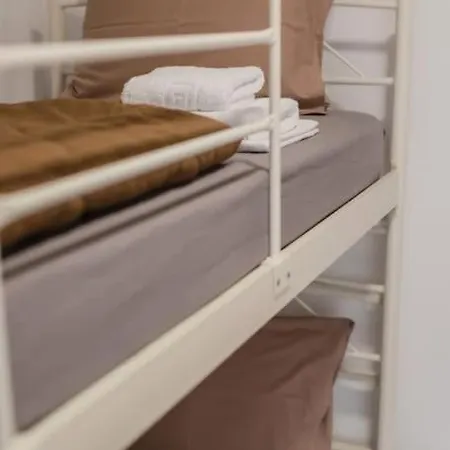 Olympus Dp Betty's 公寓 *